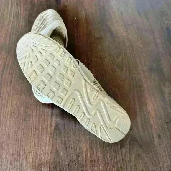 Women canvas lady walking shoes size 9 in beige new - Picture 4 of 7